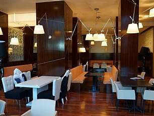 Отель Ист Гейт / East Gate Hotel Отель Ист Гейт / East Gate Hotel
