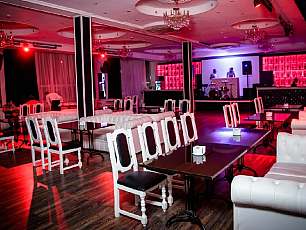 Ресторан Гарнет Клаб / Garnet Club Ресторан Гарнет Клаб / Garnet Club
