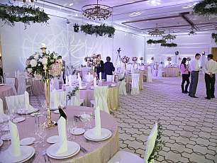Банкетный зал Кристал Боллрум / Crystal Ballroom Банкетный зал Кристал Боллрум / Crystal Ballroom