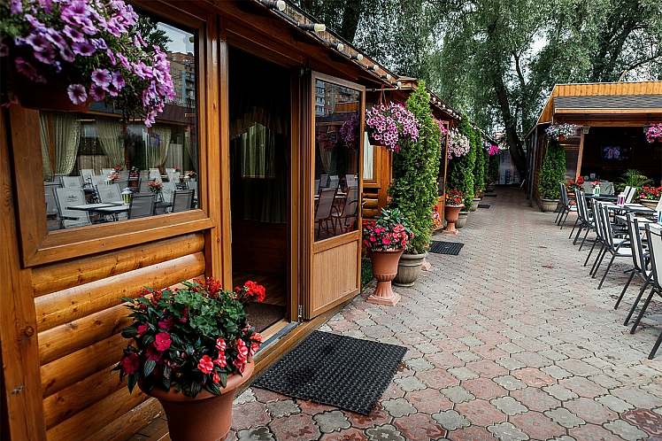 Банкетный ресторан с летней верандой Зимний Сад