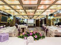 Банкетный ресторан Клаб Ле Шато / Club Le Chateau Банкетный ресторан Клаб Ле Шато / Club Le Chateau